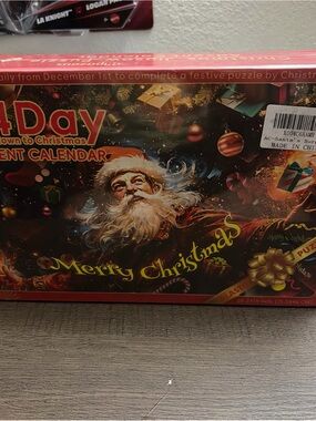 Santa Merry Christmas 24-Day Holiday Advent Calendar - Red